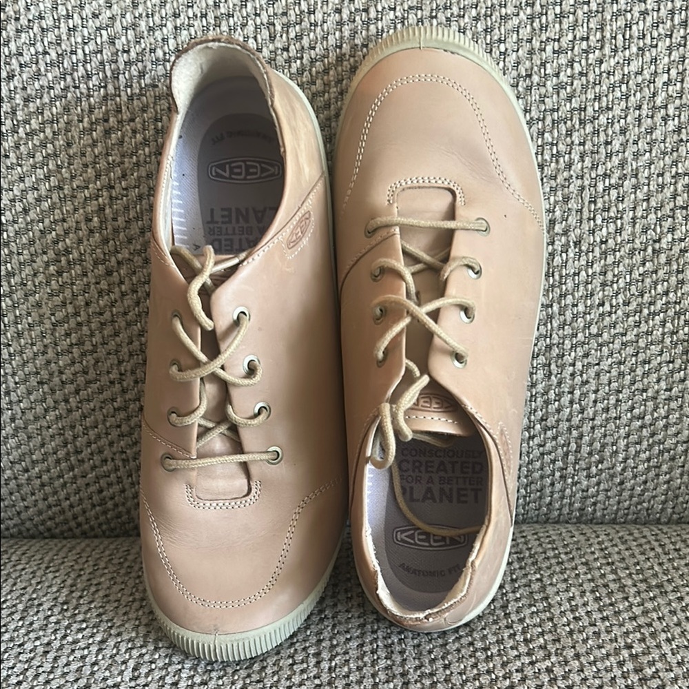 KEEN Women’s Lorelai II Sneaker Casual Shoes, tan